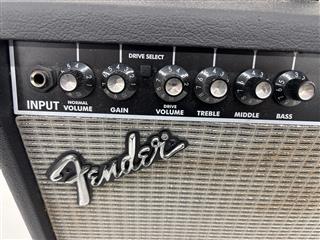 PRE-OWNED FENDER GUITAR AMP FRONTMAN 15G